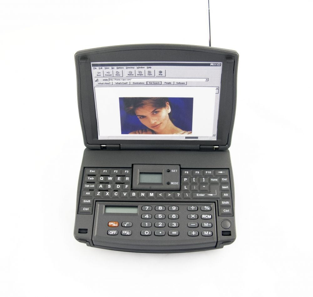 H-810, Clock+Radio+Calculator