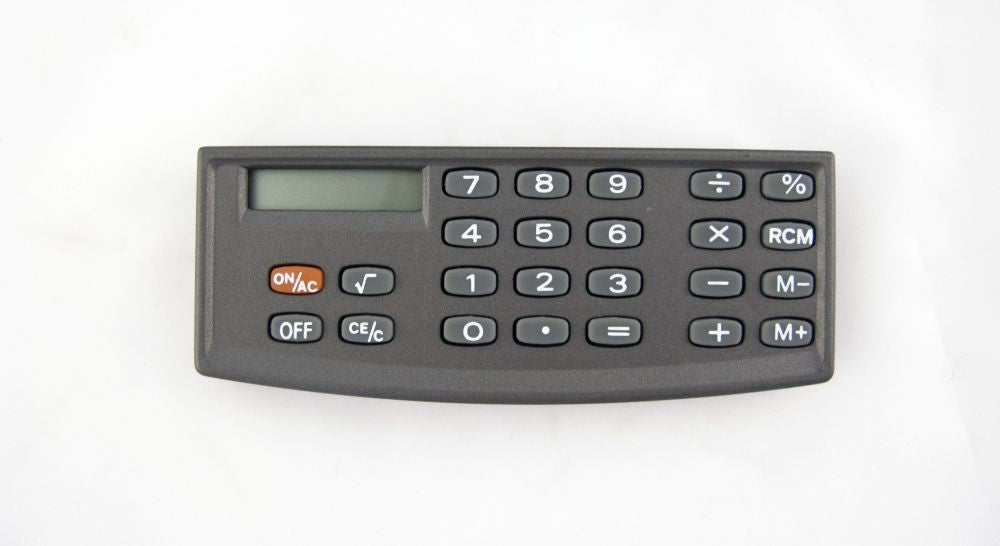 H-810 Uhr, Radio und Taschenrechner